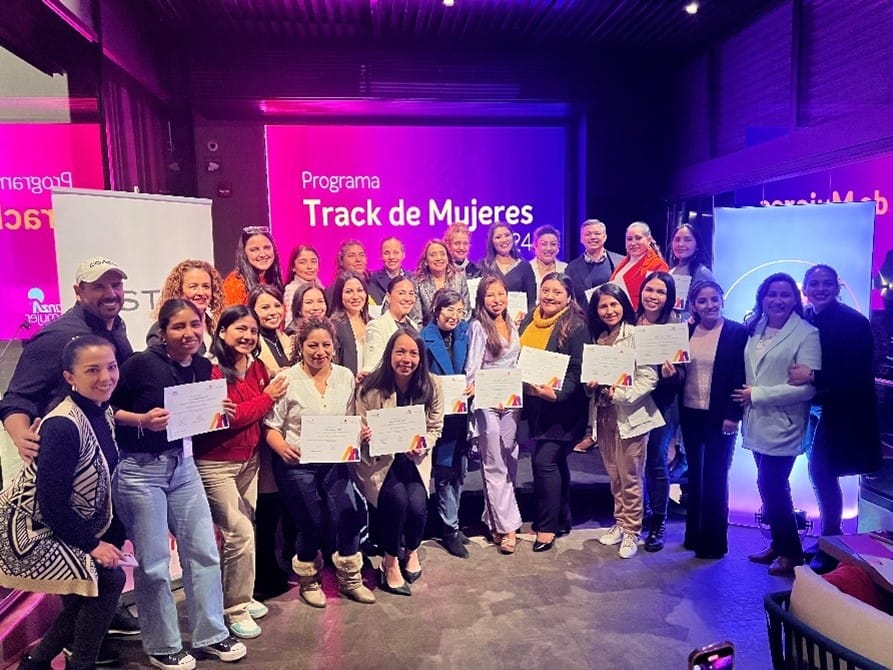 Track De Mujeres