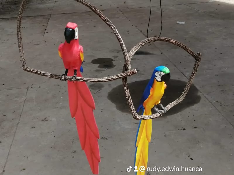 Loros En Busto